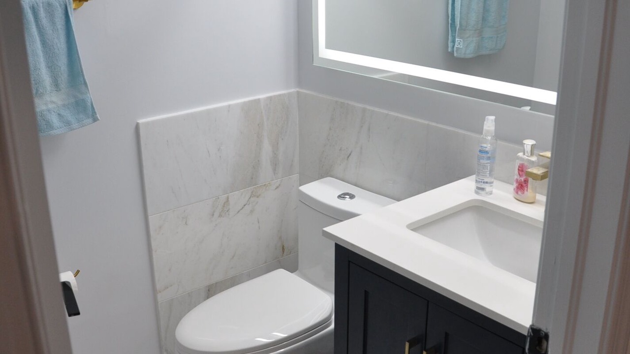 Photo of Bathroom in Crown Pointe