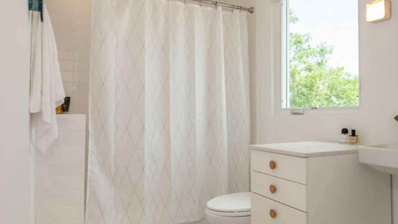 Photo of Bathroom in Irish Channel