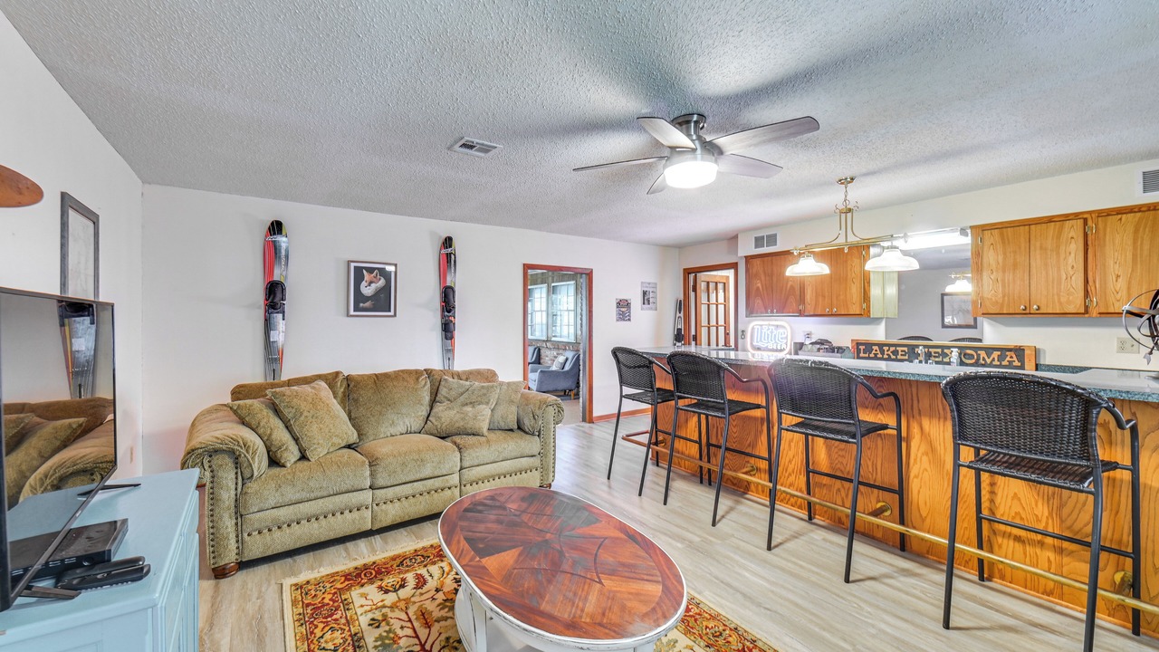 Photo of Livingroom in Mead