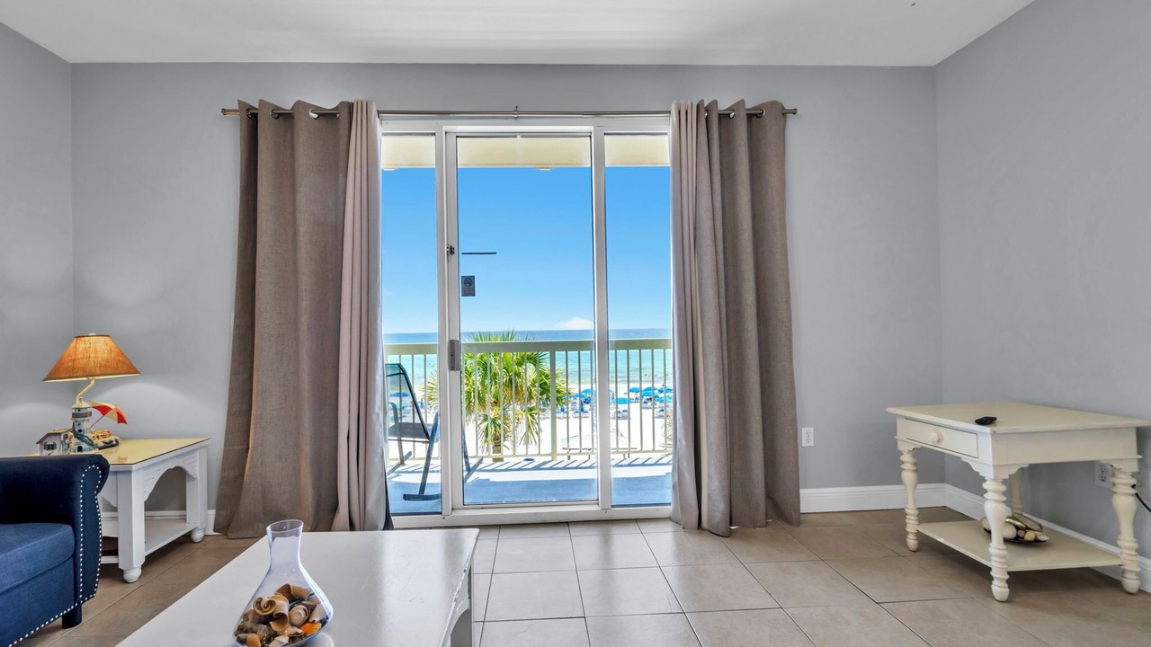 Photo of Livingroom in Miramar Beach