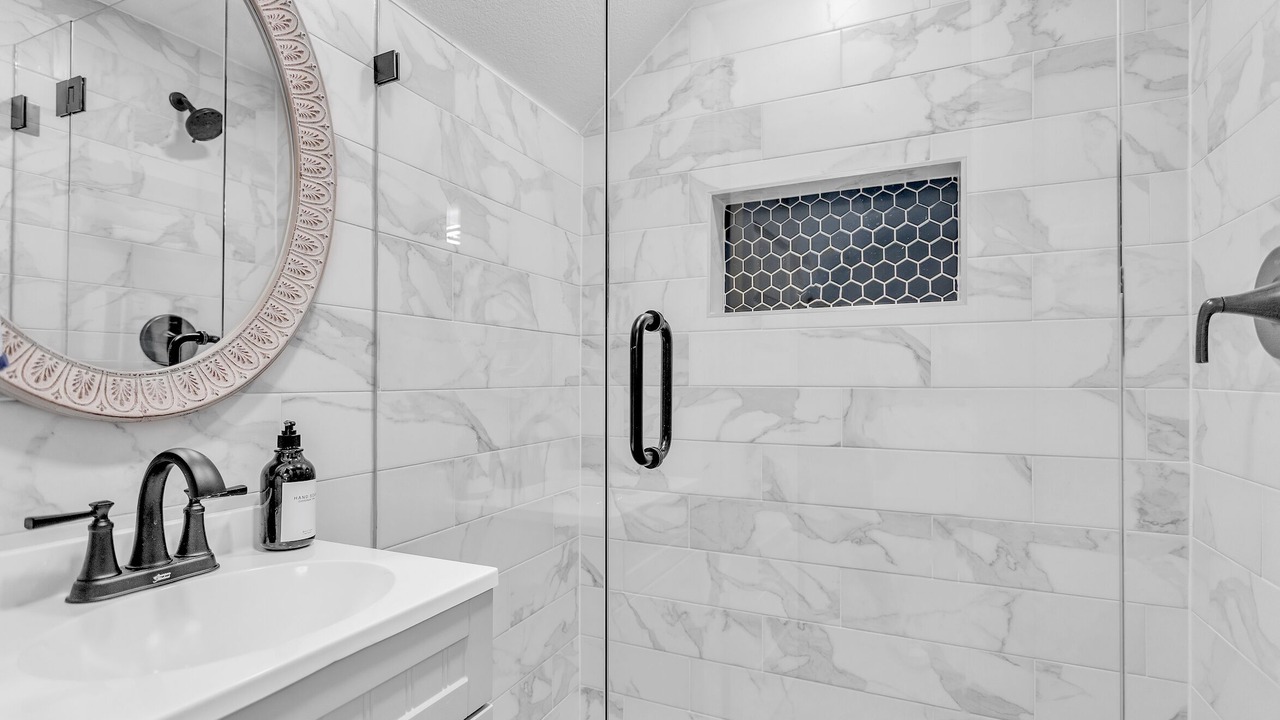Photo of Bathroom in Elmo