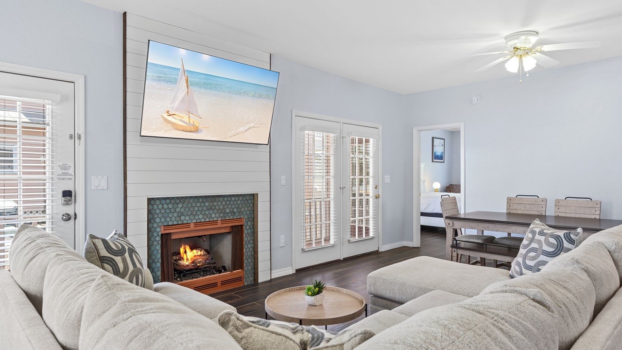 Photo of Livingroom in Clipper Cove