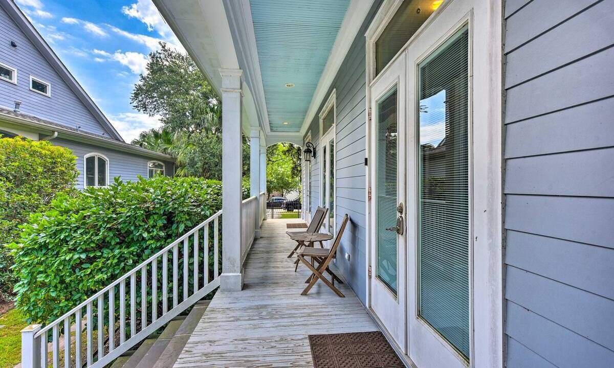 Photo of Outdoor in Lakeview