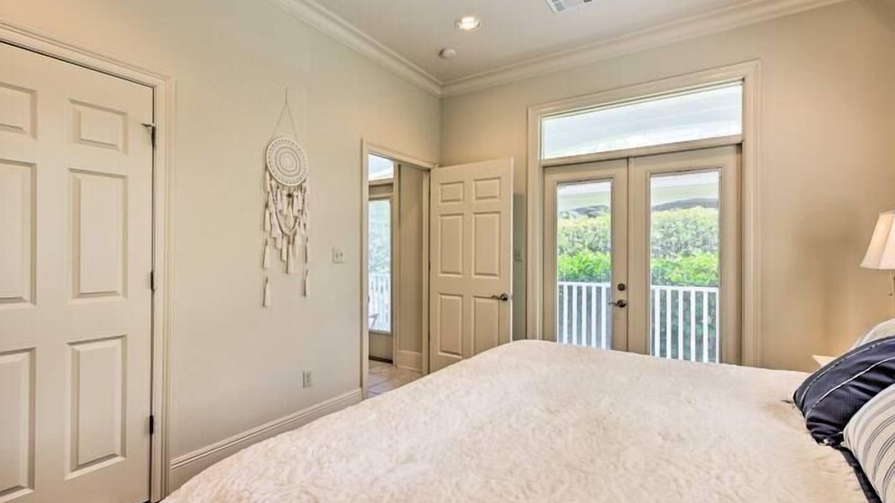 Photo of Bedroom in Lakeview