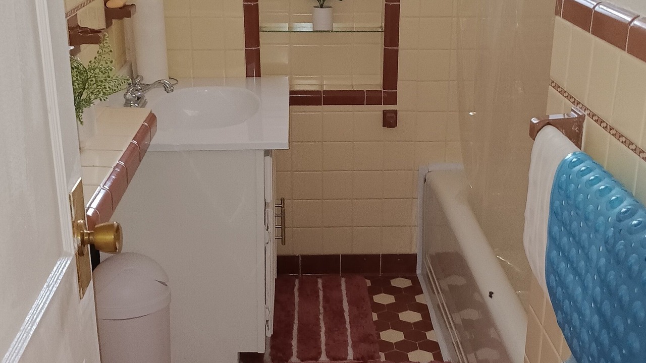 Photo of Bathroom in Shaw