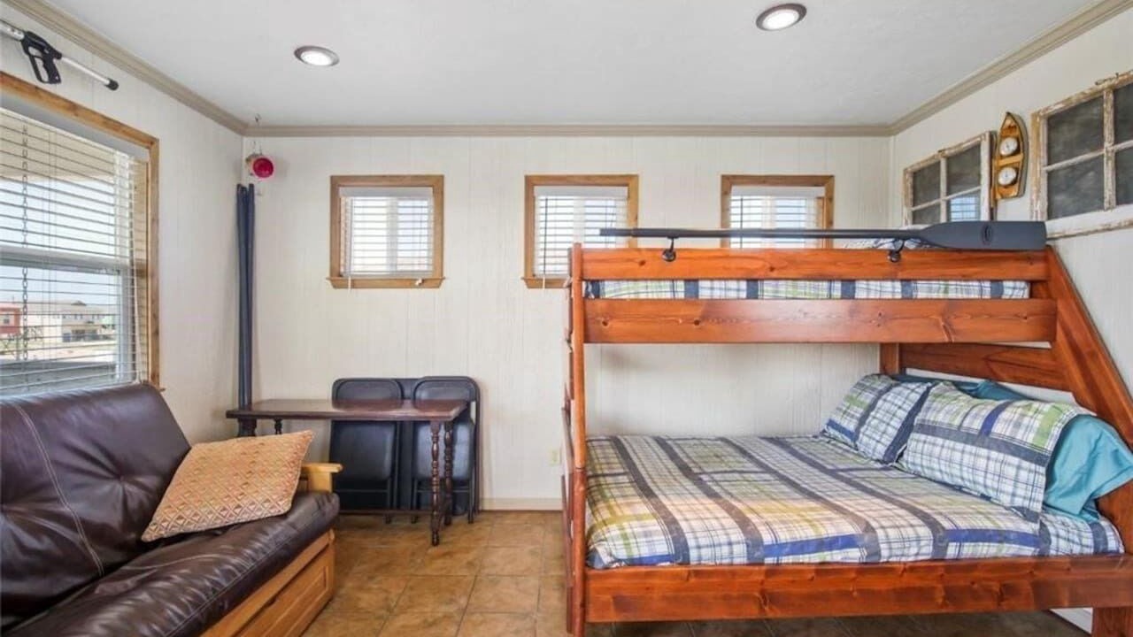 Photo of Bedroom in Holly Beach
