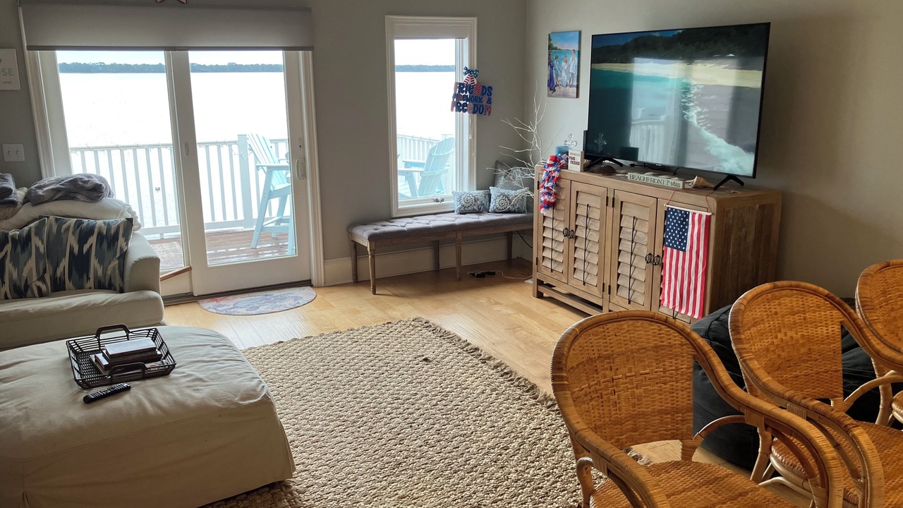 Photo of Livingroom in Alligator Point