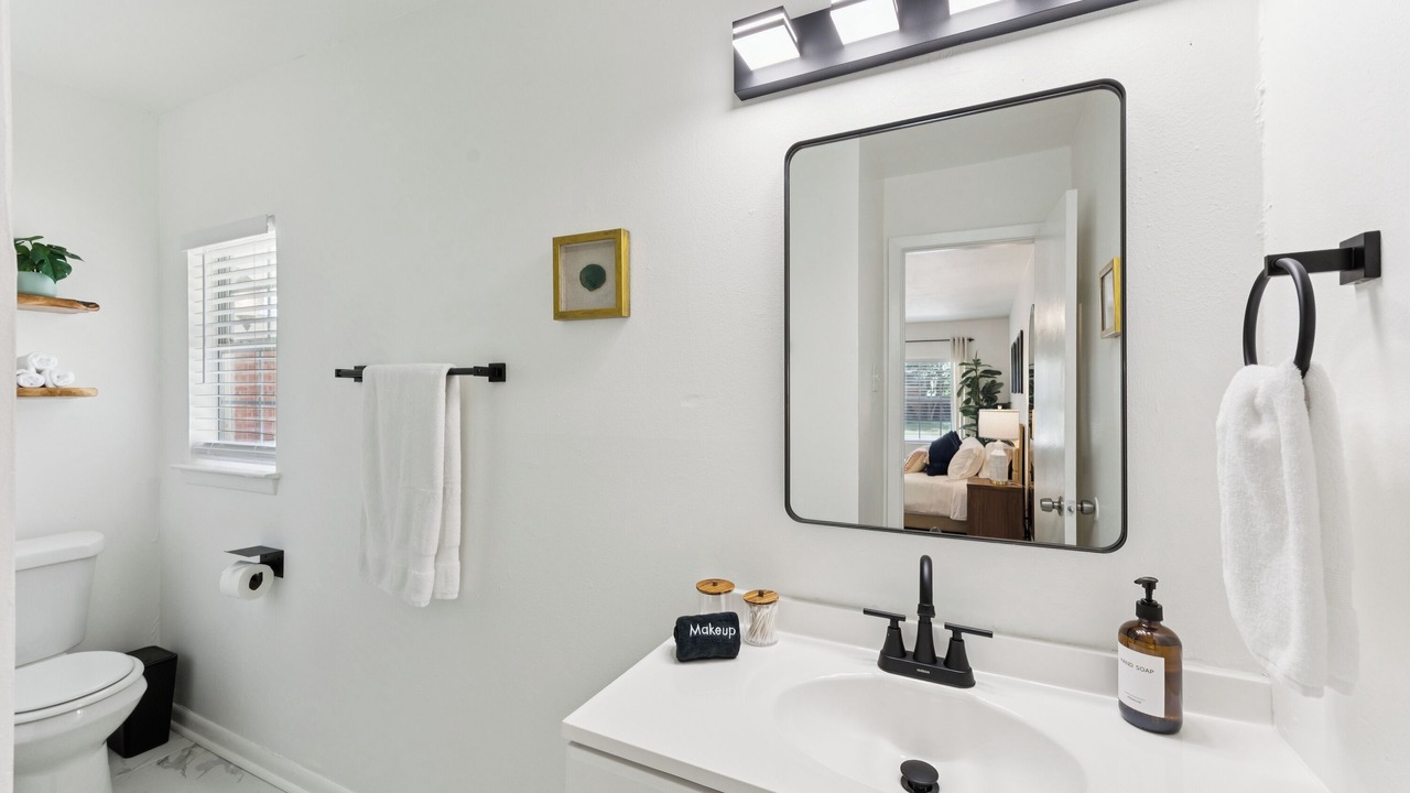Photo of Bathroom in Farmers Branch