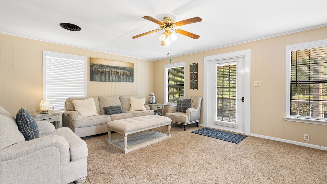 Photo of Livingroom in Marshall
