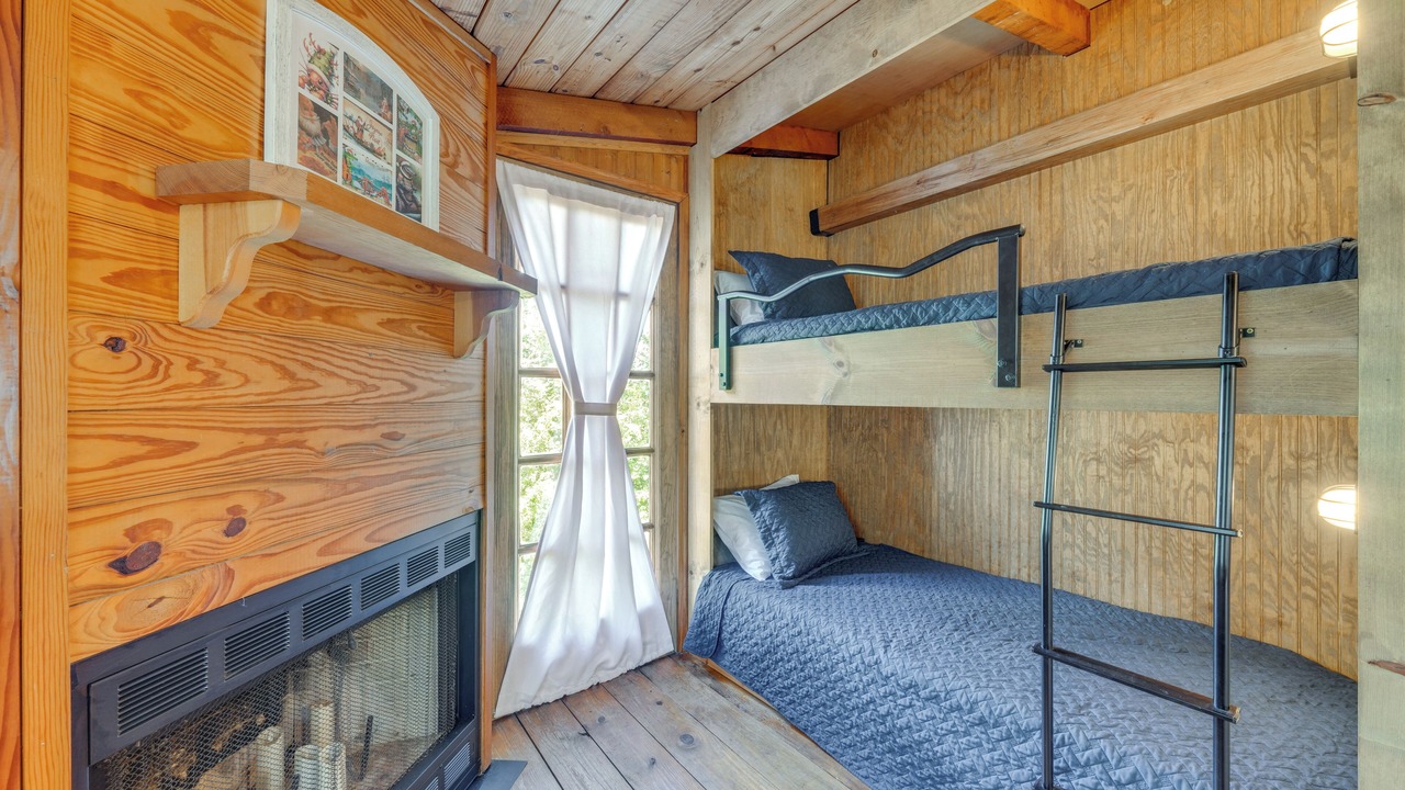 Photo of Bedroom in Duson