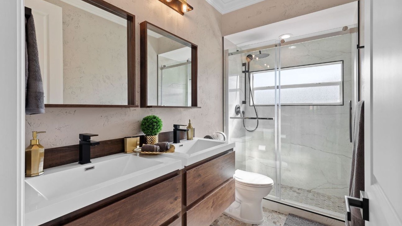 Photo of Bathroom in Palm River Estates