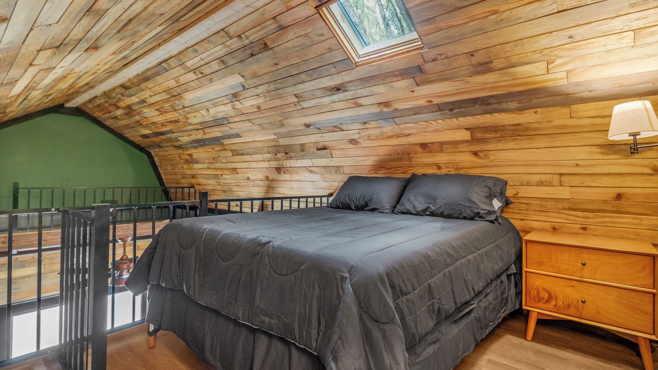 Photo of Bedroom in Mineola