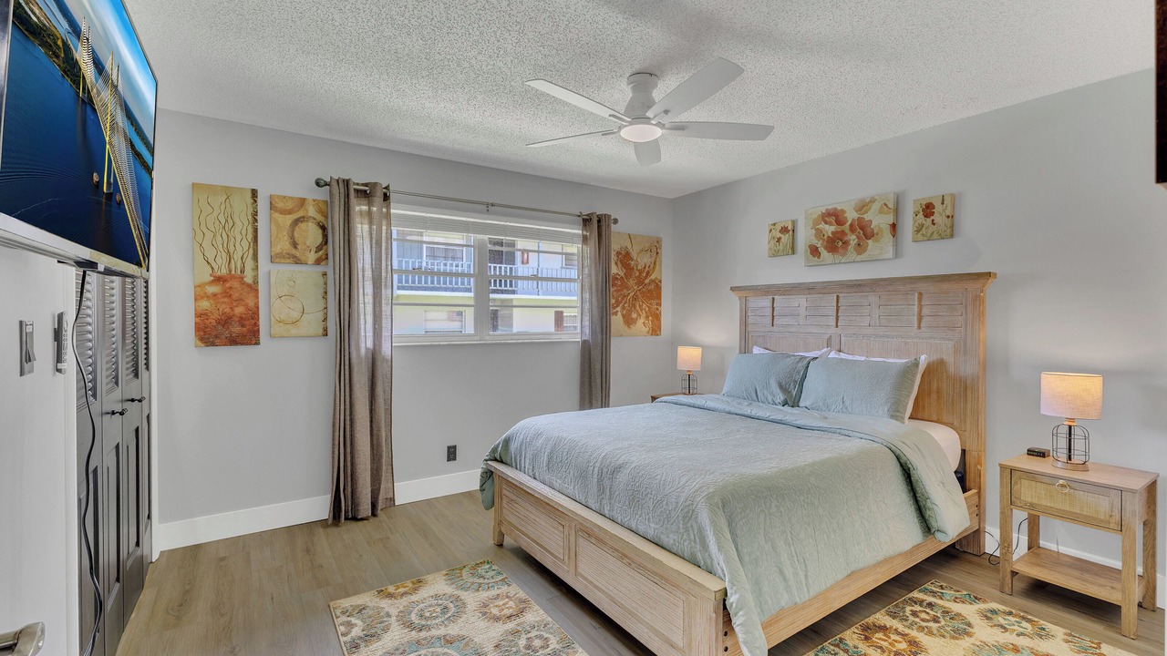 Photo of Bedroom in Historic Downtown Melbourne