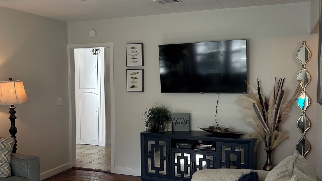 Photo of Livingroom in Lynn Haven