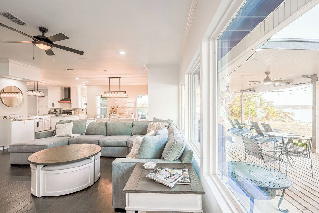 Photo of Livingroom in Morgans Point Resort