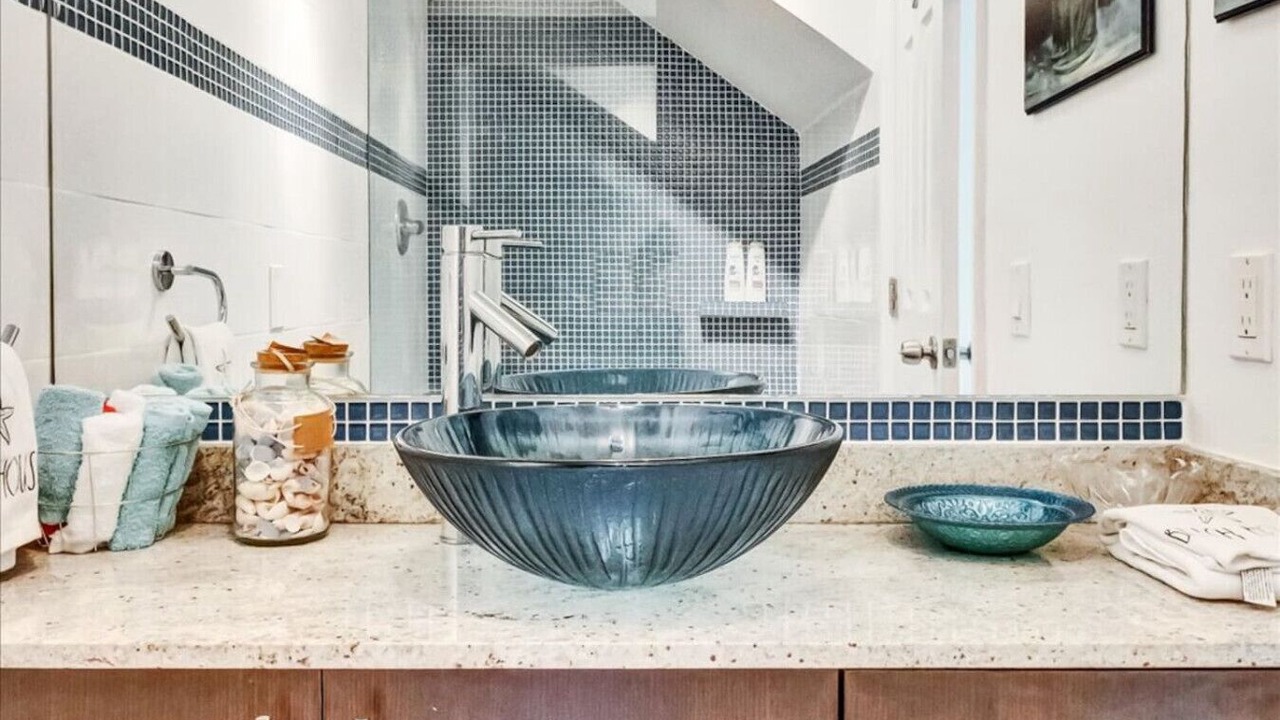 Photo of Bathroom in Lauderdale Beach