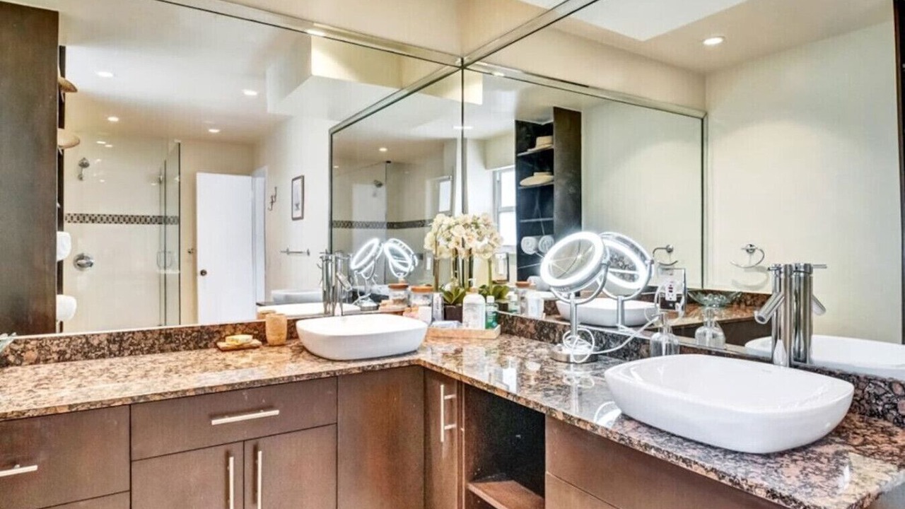 Photo of Bathroom in Lauderdale Beach