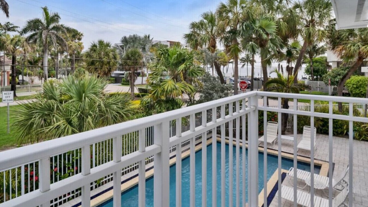 Photo of Outdoor in Lauderdale Beach
