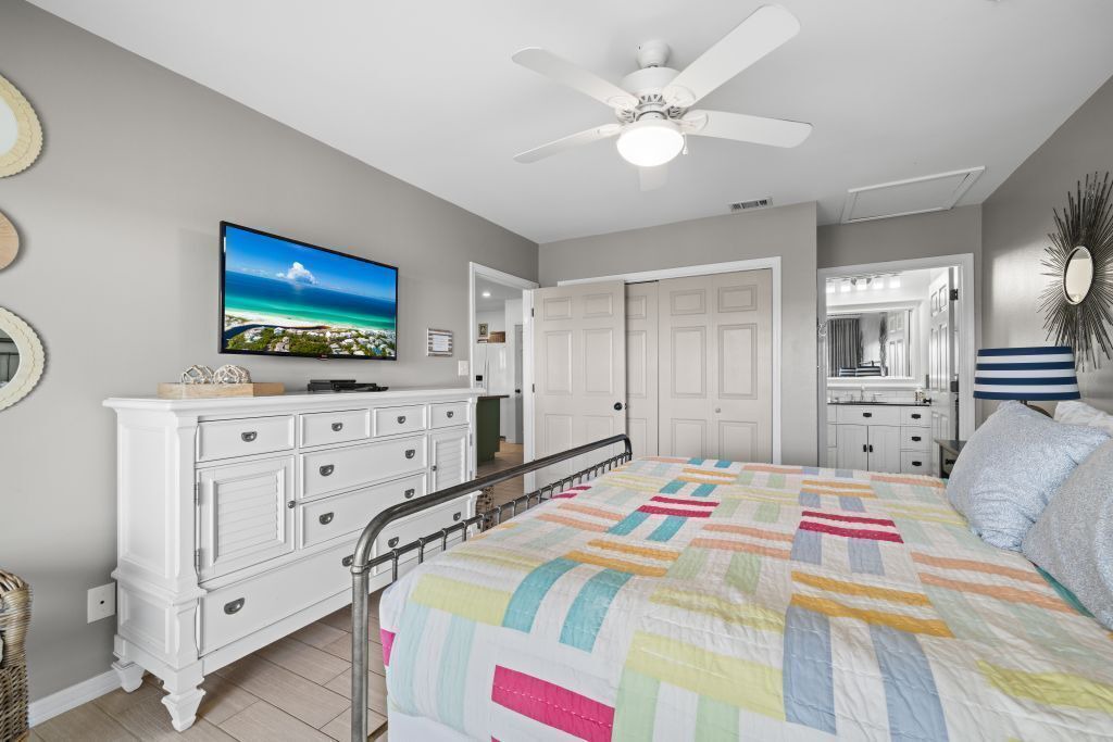 Photo of Bedroom in Avalon Beach Estates