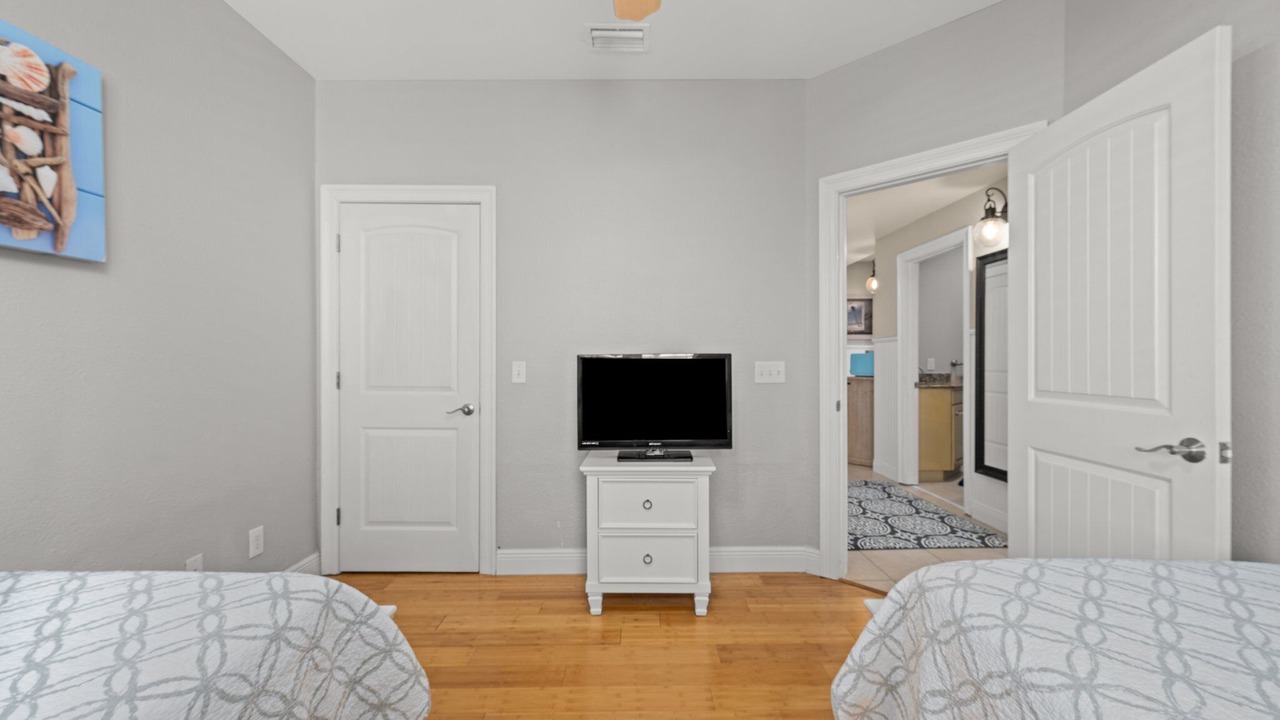 Photo of Bedroom in Laguna Beach Estates