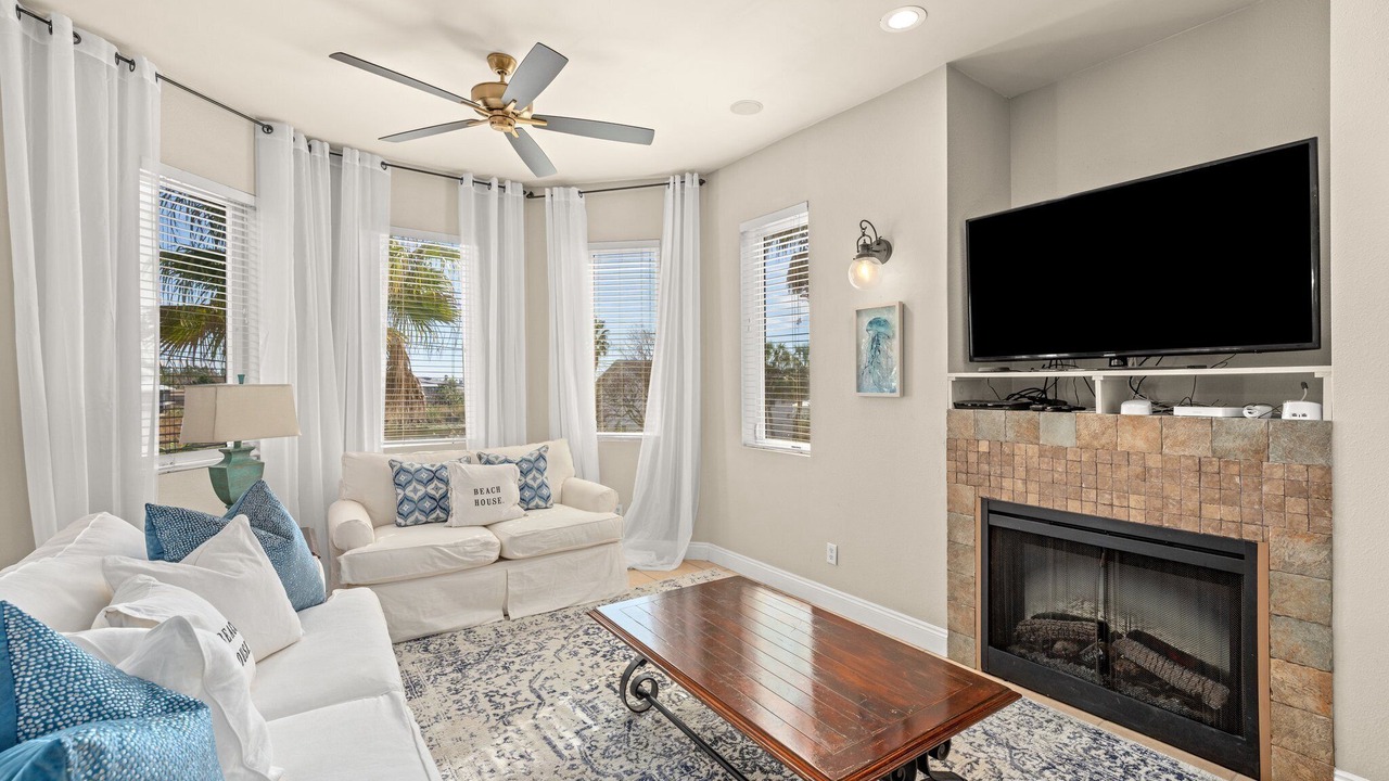 Photo of Livingroom in Laguna Beach Estates