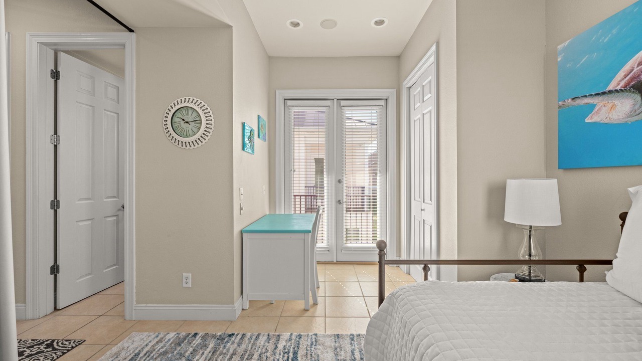 Photo of Bedroom in Laguna Beach Estates