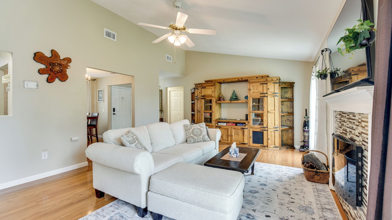 Photo of Livingroom in Callaway