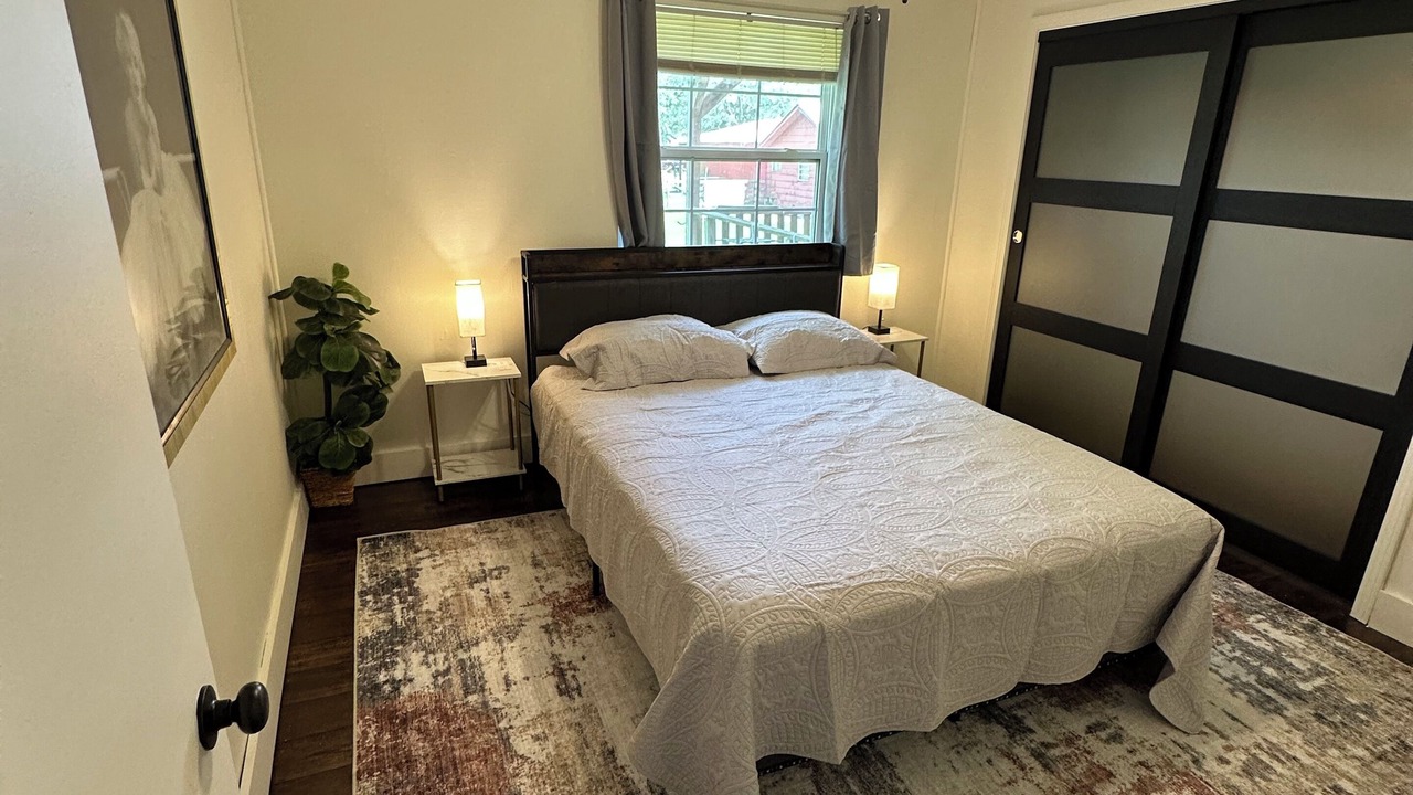 Photo of Bedroom in Salem