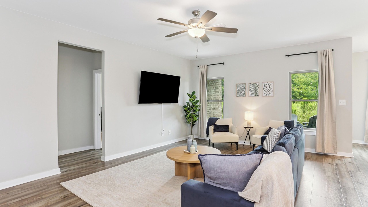 Photo of Livingroom in Foley