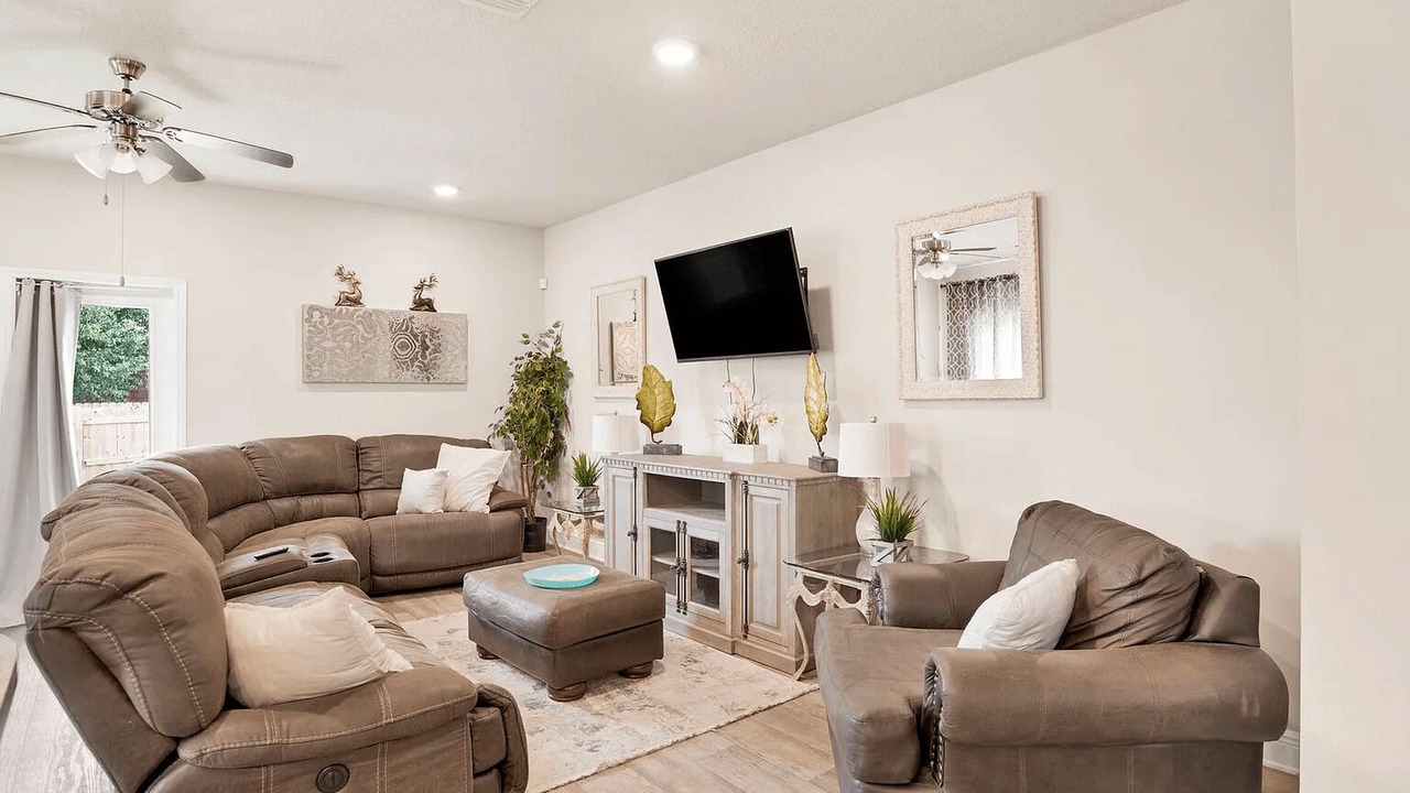 Photo of Livingroom in Bellview