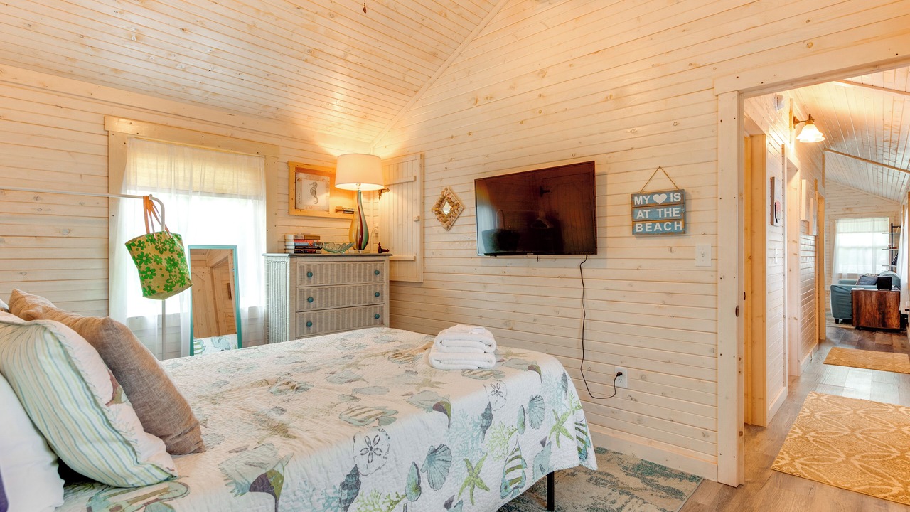 Photo of Bedroom in Carrabelle