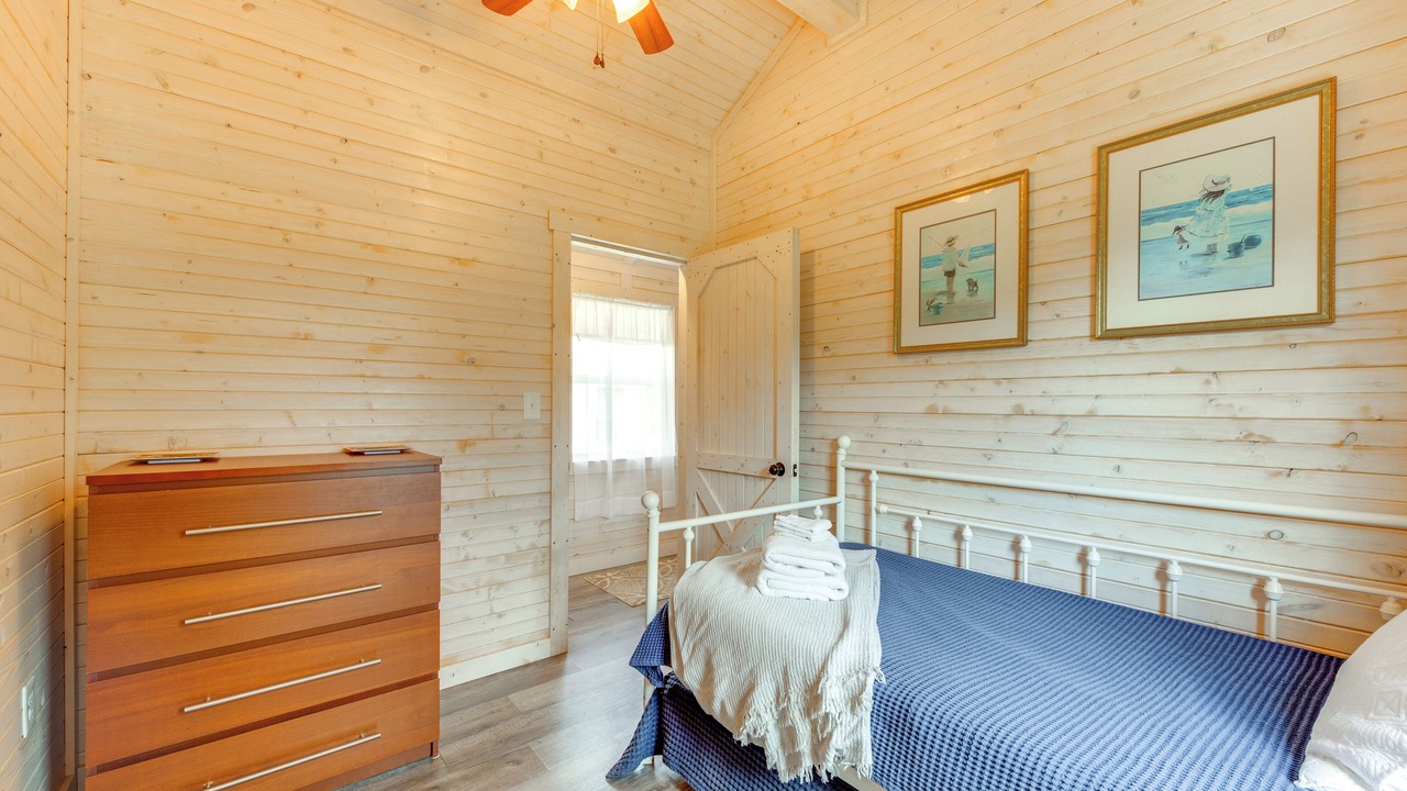Photo of Bedroom in Carrabelle
