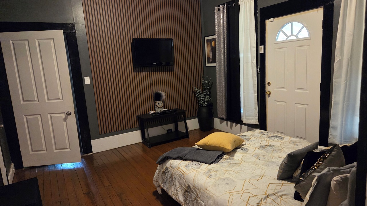 Photo of Bedroom in Hattiesburg