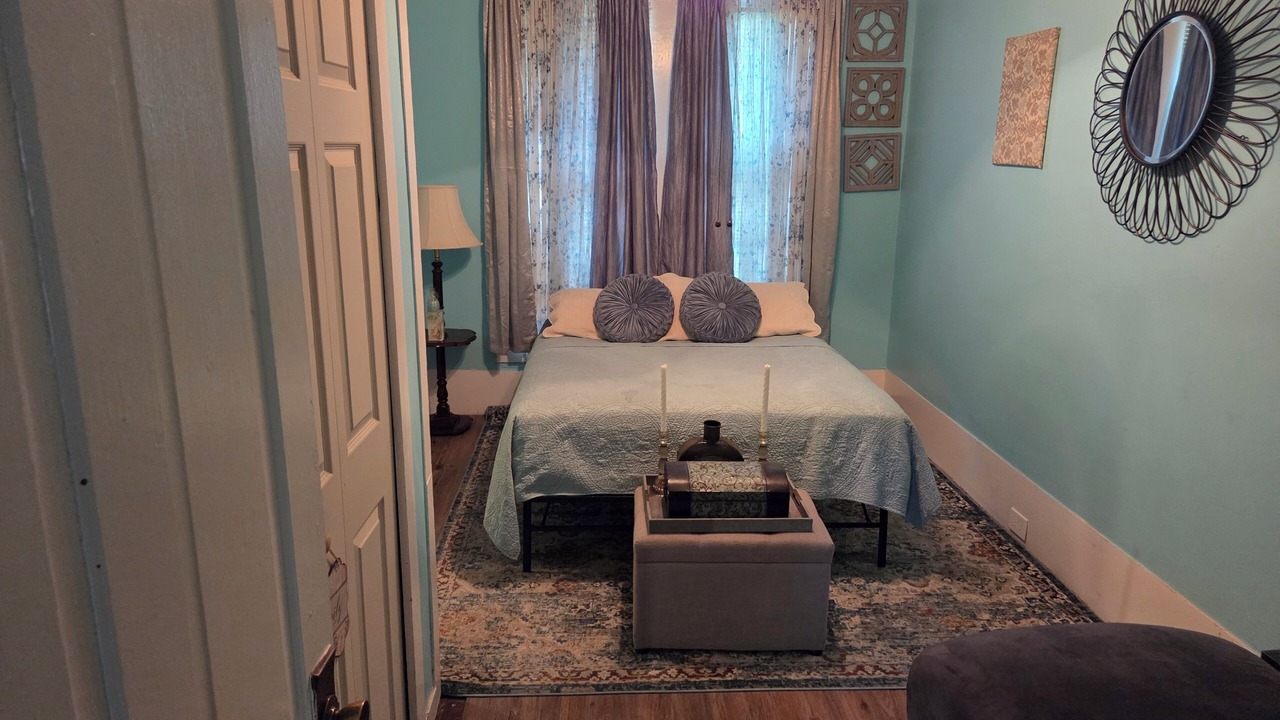 Photo of Bedroom in Hattiesburg