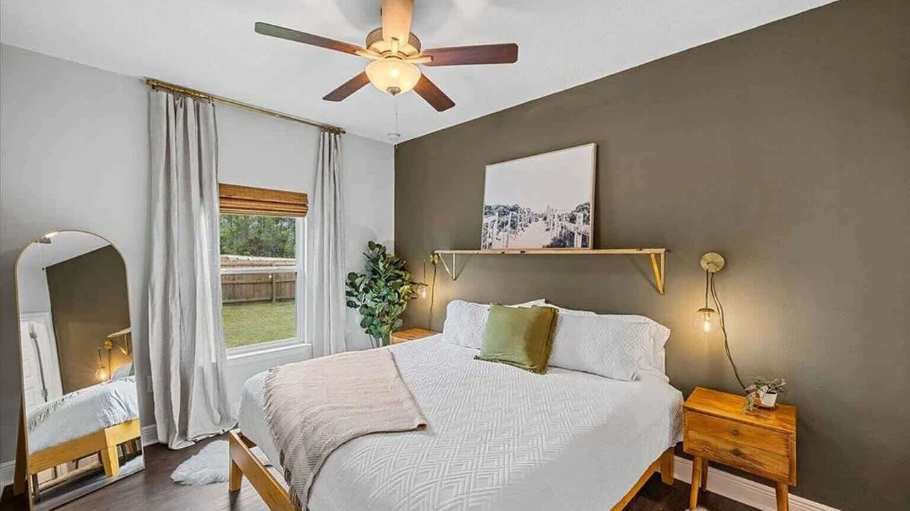 Photo of Bedroom in Gulf Breeze