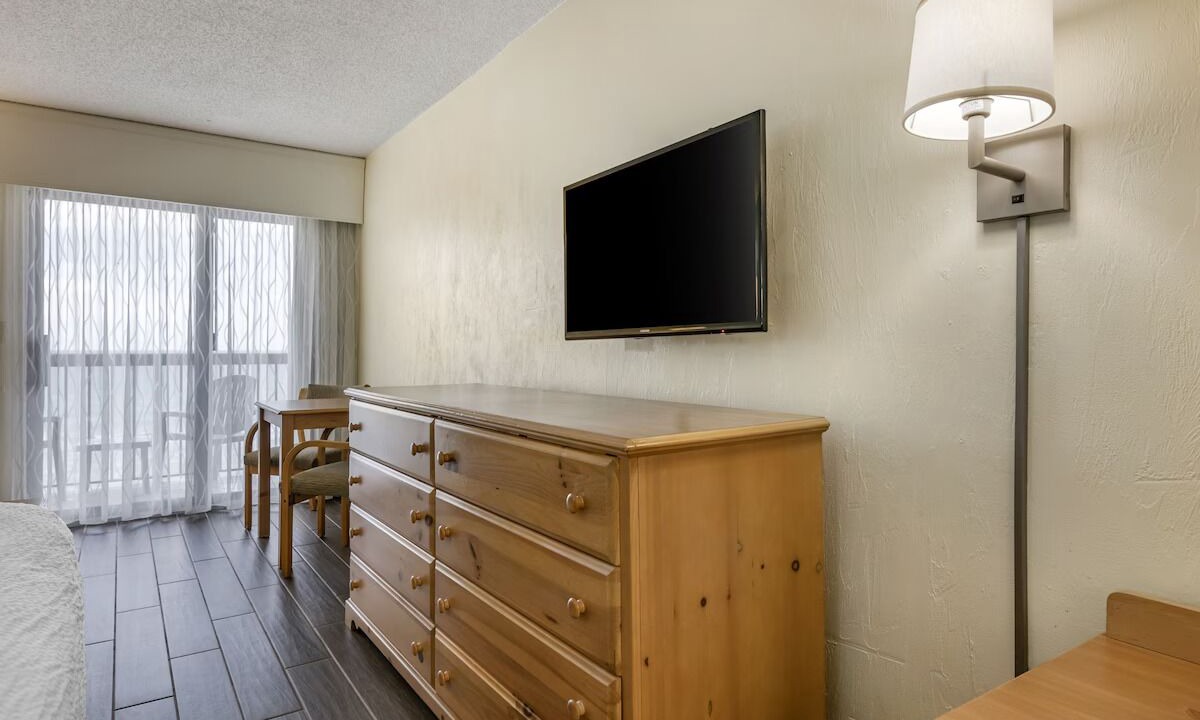 Photo of Bedroom in Seabreeze Park