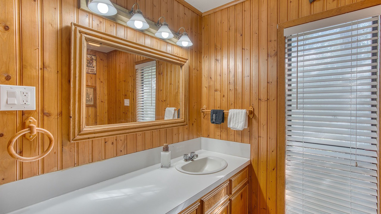 Photo of Bathroom in South Toledo Bend