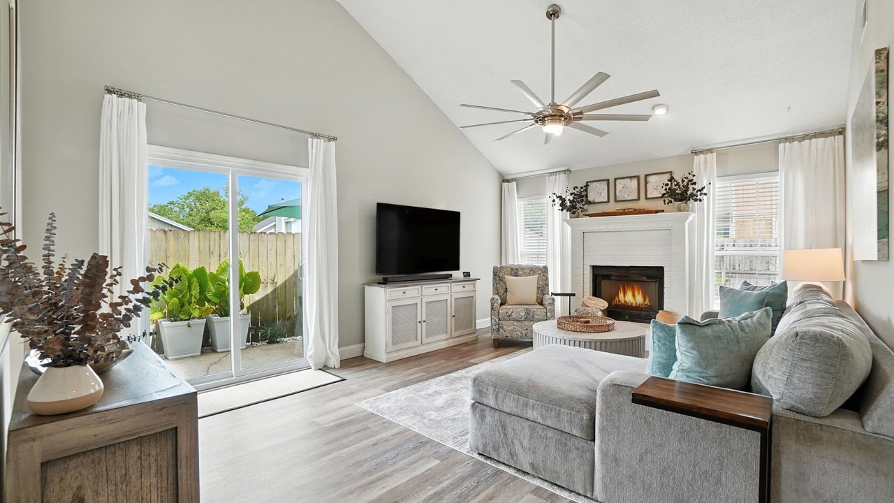 Photo of Livingroom in Wright