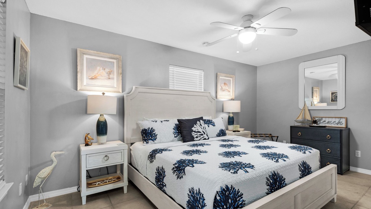 Photo of Bedroom in Crystal Beach