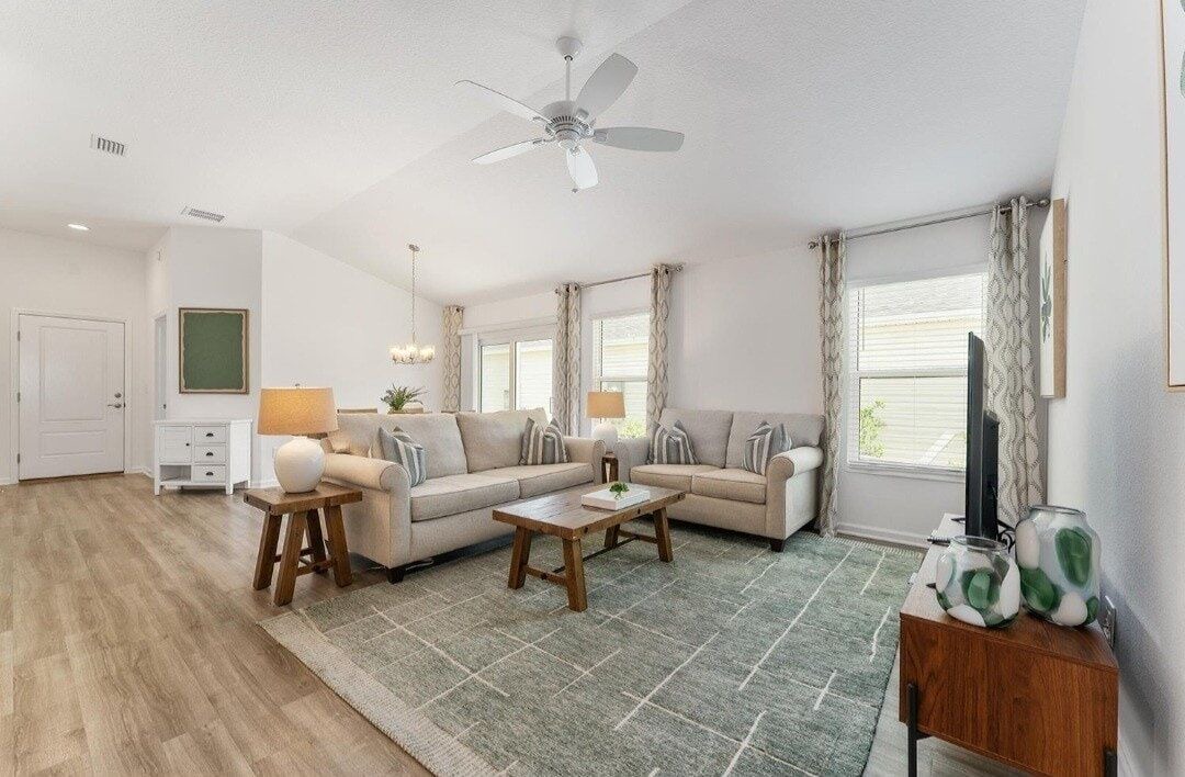 Photo of Livingroom in Okahumpka