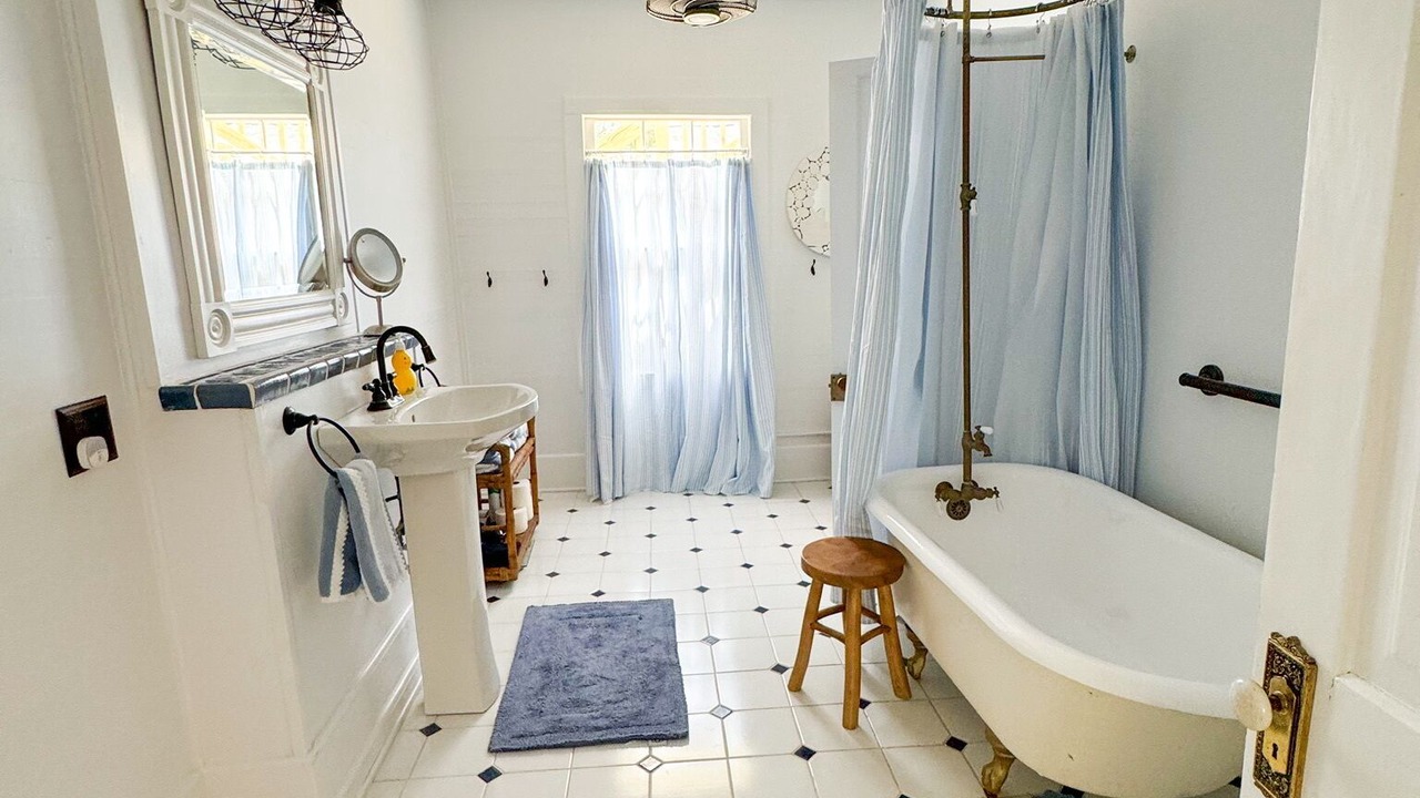 Photo of Bathroom in Historic Downtown Apalachicola
