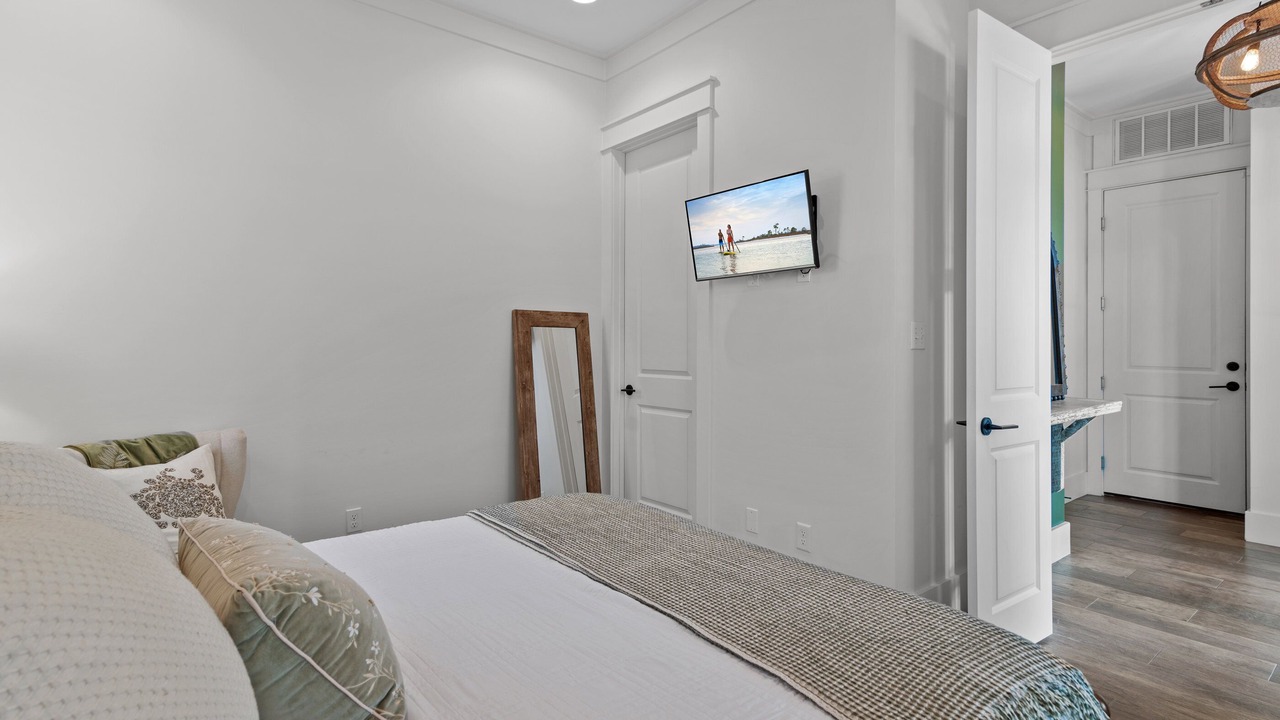 Photo of Bedroom in Lakeside at Blue Mountain Beach