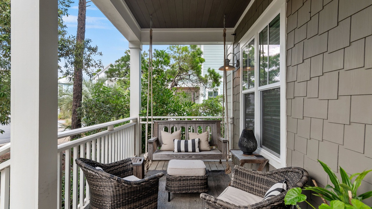 Photo of Patio Balcony in Lakeside at Blue Mountain Beach