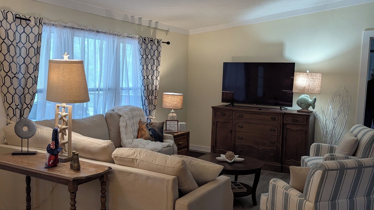 Photo of Livingroom in Salem
