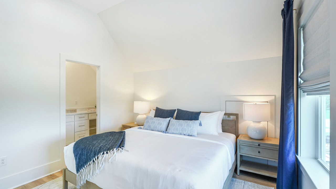 Photo of Bedroom in Henderson Point