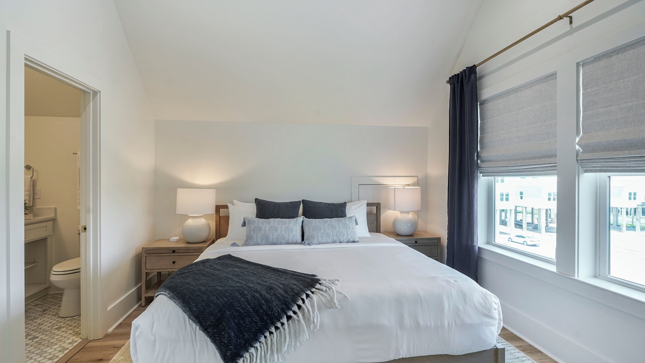 Photo of Bedroom in Henderson Point