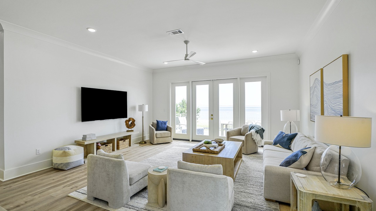 Photo of Livingroom in Henderson Point