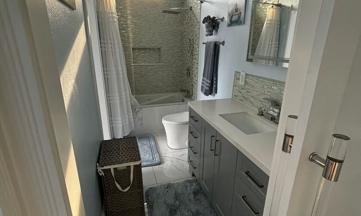 Photo of Bathroom in Old East Hill