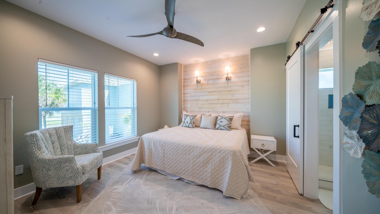 Photo of Bedroom in Mexico Beach