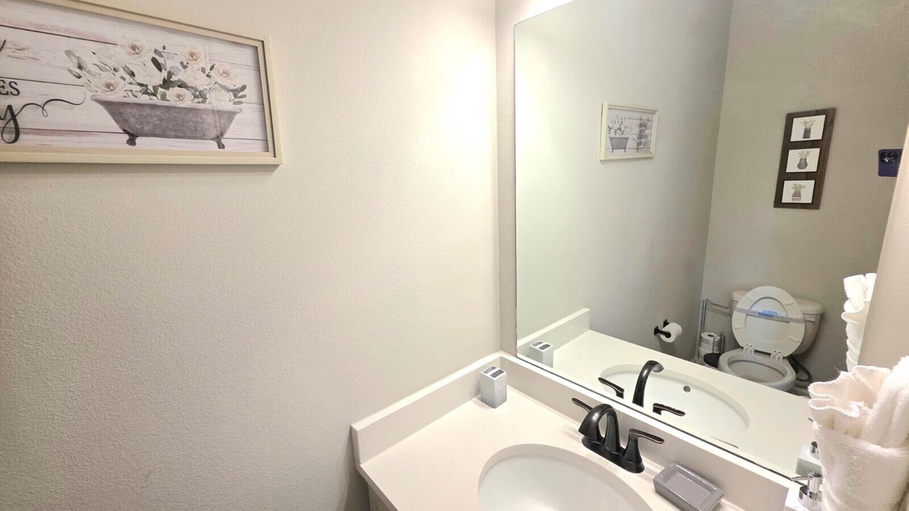 Photo of Bathroom in Highlands - Perkins